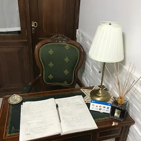 Отель La Dimora Di Bronzo Неаполь